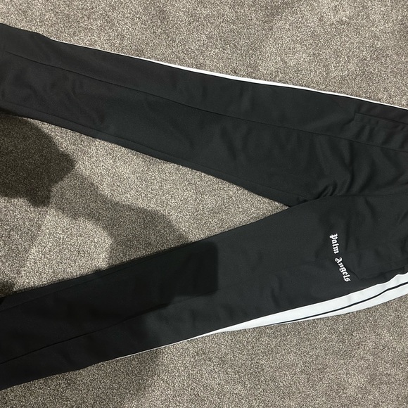 Selling full men’s palm angels tracksuit. Originally bought from ssense. - Picture 6 of 10